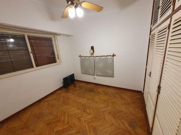 CASA PH FRENTE 3 AMB CON GARAGE Y FONDO MARTIN CORONADO