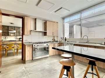 Casa en Venta en Manquehue Oriente - Aguas Claras