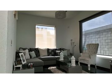 Casa Sola en Venta en Cacalomacán