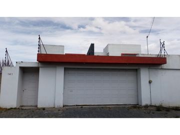 Casa Sola en Venta en Cacalomacán