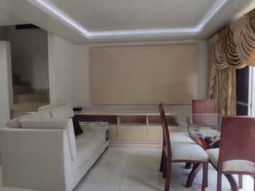 VENTA DE CASA EN UNIDAD RESIDENCIAL TURPIAL,ESQUINERA