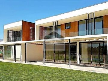 HERMOSA Y AMPLIA CASA ESTILO MEDITERRANEA