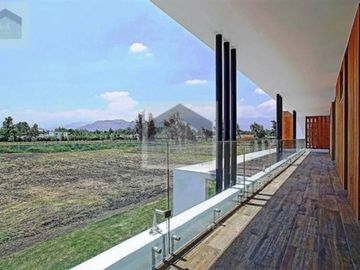 HERMOSA Y AMPLIA CASA ESTILO MEDITERRANEA