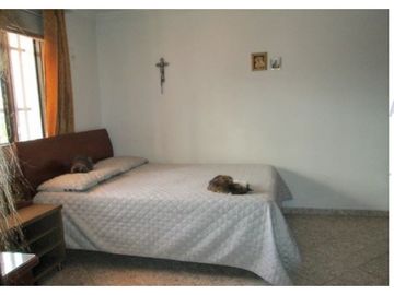 VENTA DE CASA EN ENVIGADO ALTO DE LAS FLORES