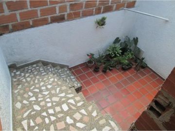 VENTA DE CASA EN ENVIGADO ALTO DE LAS FLORES