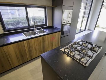 Casa  en venta en coto Abeto , Parques Vallarta , Zapopan  ,Jal