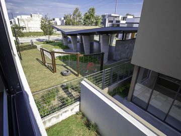 Casa  en venta en coto Abeto , Parques Vallarta , Zapopan  ,Jal