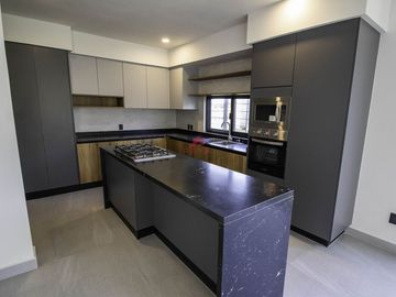 Casa  en venta en coto Abeto , Parques Vallarta , Zapopan  ,Jal
