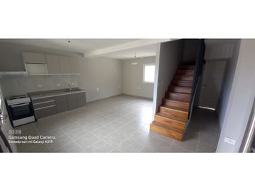VENDE DUPLEX A ESTRENAR DORREGO