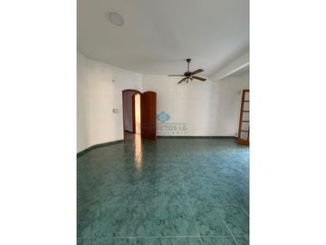 *VENTA - CASA 3 DORM + CONSULTORIO - JESÚS MARA*