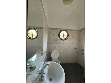 *VENTA - CASA 3 DORM + CONSULTORIO - JESÚS MARA*