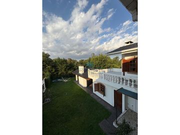 *VENTA - CASA 3 DORM + CONSULTORIO - JESÚS MARA*