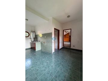 *VENTA - CASA 3 DORM + CONSULTORIO - JESÚS MARA*