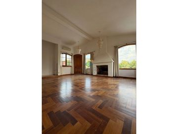 *VENTA - CASA 3 DORM + CONSULTORIO - JESÚS MARA*