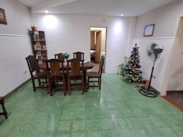 Casa PH en venta en Lanus Oeste