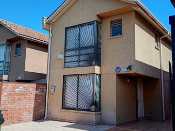 Casa en venta en MAIPÚ