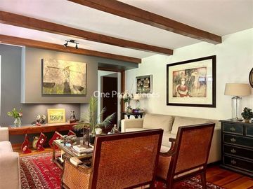 Casa en Venta en Casa Remodelada en Venta | Camino del Yunque | Lo Barnechea | One Propiedades