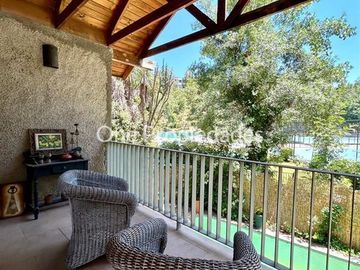 Casa en Venta en Casa Remodelada en Venta | Camino del Yunque | Lo Barnechea | One Propiedades