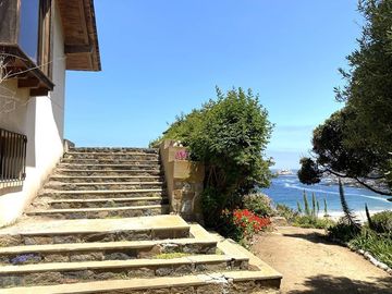 Casa en Venta en Frente a la playa de Zapallar