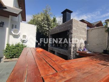 Casa en Venta en Macul Alto/Camino del paisaje