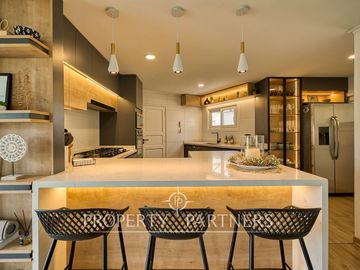 Sector Poniente, excelente casa de 1 piso, recién remodelada en condominio  con excelentes accesos. Agua propia