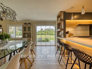 Sector Poniente, excelente casa de 1 piso, recién remodelada en condominio  con excelentes accesos. Agua propia