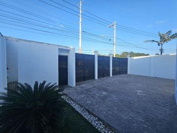 CASA EN VENTA SOBRE AVENIDA PRINCIPAL, CIUDAD CACUEL MERIDA.