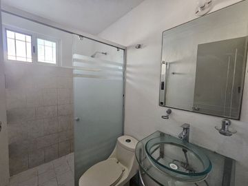 CASA EN VENTA SOBRE AVENIDA PRINCIPAL, CIUDAD CACUEL MERIDA.
