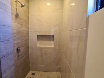 Casa en VENTA con doble altura LOMAS DE LA RIOJA