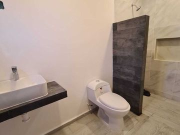 Casa en VENTA con doble altura LOMAS DE LA RIOJA