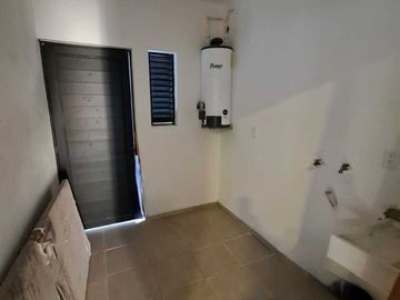 Casa en VENTA con doble altura LOMAS DE LA RIOJA