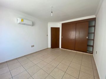 Casa CON ALBERCA en venta en Fracc. Playas del Conchal. ALVARADO, VER.