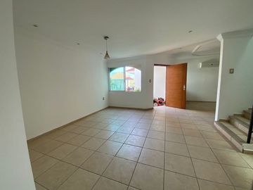 Casa CON ALBERCA en venta en Fracc. Playas del Conchal. ALVARADO, VER.