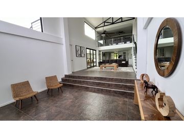 VENTA DE CASA CAMPESTRE EN TEBAIDA, QUINDO, COLOMBIA