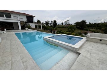 VENTA DE CASA CAMPESTRE EN TEBAIDA, QUINDO, COLOMBIA