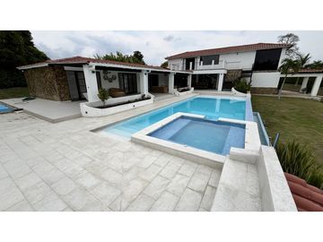 VENTA DE CASA CAMPESTRE EN TEBAIDA, QUINDO, COLOMBIA