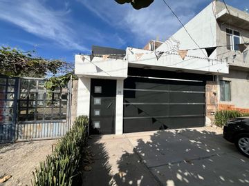 Casa en venta en Banthí, San Juan del Río, Querétaro.