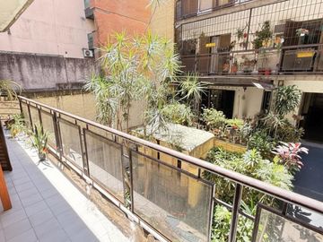 Amplio departamento de 2 dormitorios + dependencia, Laprida al 600, Barrio Norte