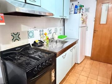 Amplio departamento de 2 dormitorios + dependencia, Laprida al 600, Barrio Norte