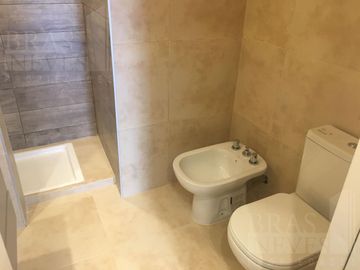 A ESTRENAR !! 3 amb. // SUITE// COCHERA // PARRILLA *  A 6 CUADRAS DE MAIPU