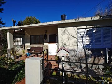 Casa en venta - 2 Dormitorios 1 Baño - San Clemente del Tuyú