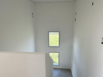 Casa a estrenar en El Canton Golf con Pileta