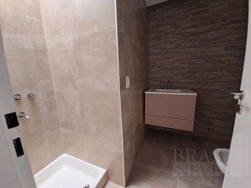 A ESTRENAR !! 3 amb. // SUITE// COCHERA // PARRILLA *  A 6 CUADRAS DE MAIPU