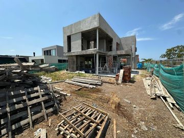 Casa a estrenar en venta, Barrio Cerrado Puertos, Escobar