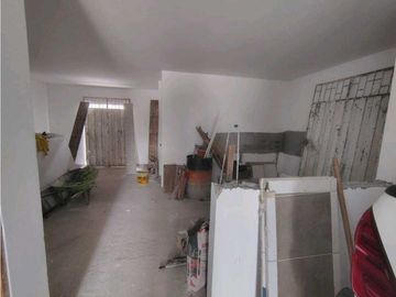 ¡CASA NUEVA DE 2 PISOS EN VENTA – ROSENDO GARCÉS!