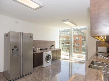 Departamento en  VENTA PUERTO MADERO 3 DORMITORIOS DOS COCHERAS