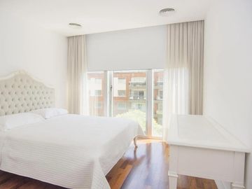 Departamento en  VENTA PUERTO MADERO 3 DORMITORIOS DOS COCHERAS