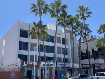 Edificio en el Malecon de La Paz BCS