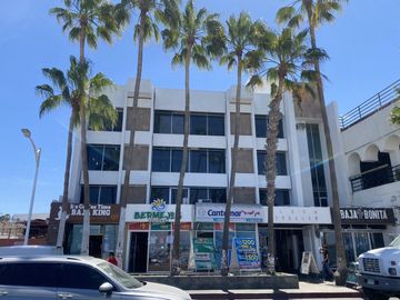 Edificio en el Malecon de La Paz BCS