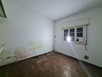 ¡IMPERDIBLE! ¡PH con lote de 8,36x34! En venta y a refaccionar